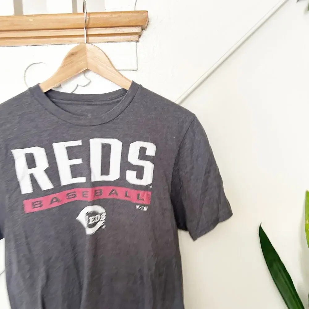 Fanatics Cincinnati Reds Baseball T-Shirt Gray Short Sleeve Crewneck Size S